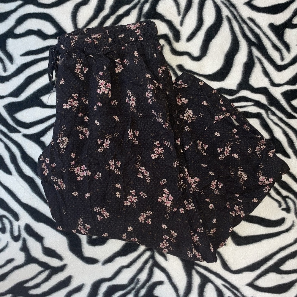 Size Medium Saltwater Luxe floral print pant  **Part of matching set**